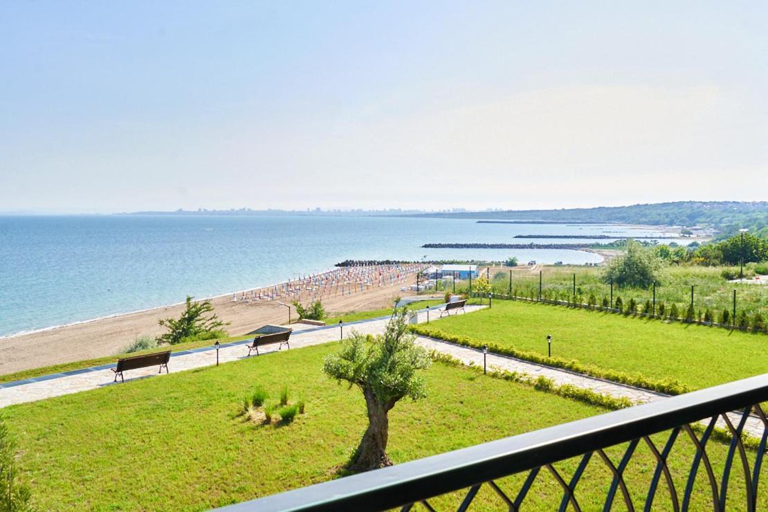 Burgas Beach Resort 2 Apartments Esterno foto